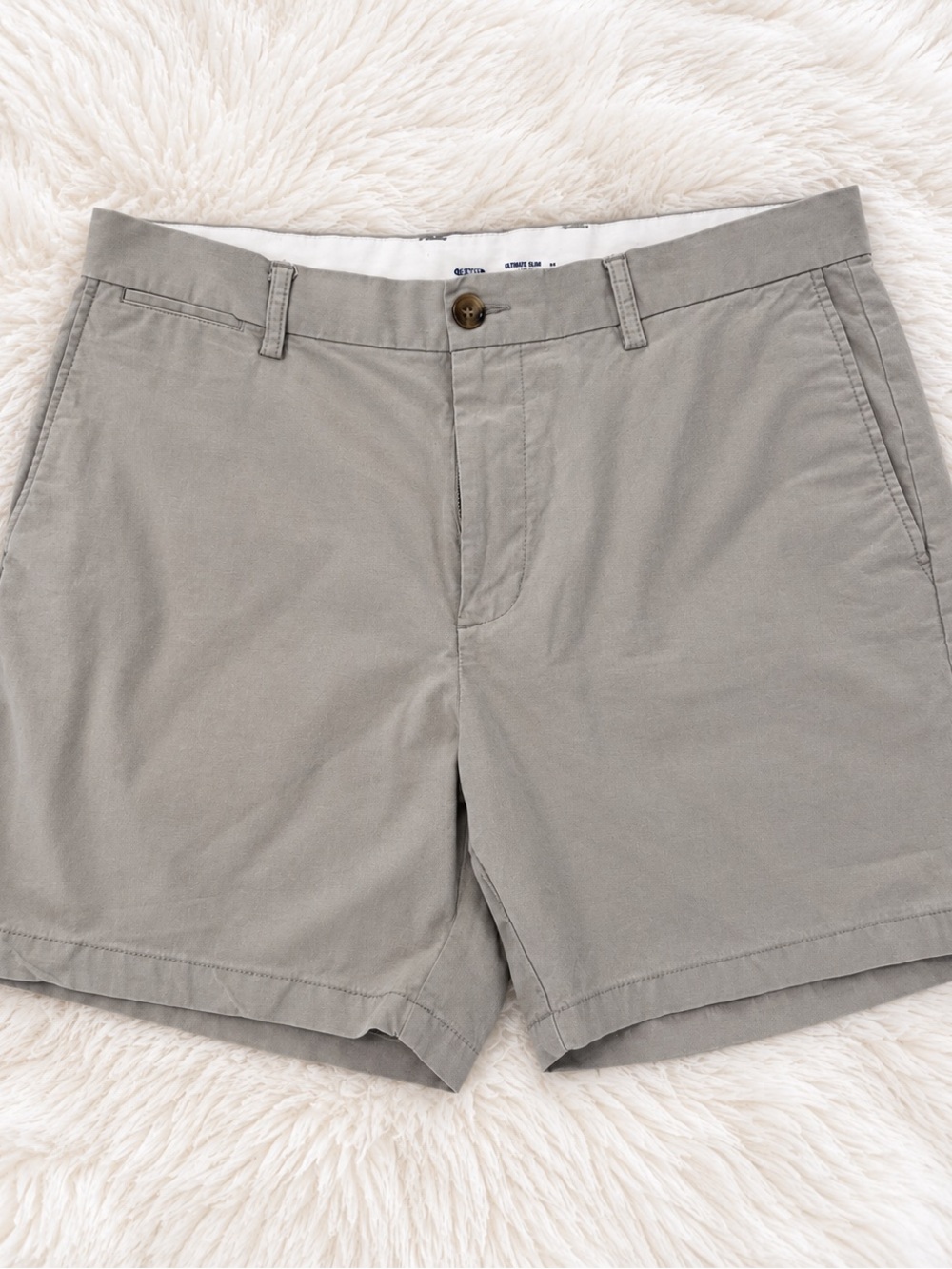 Old Navy Men's Light Gray Flat Front Chino Shorts Ultimate Slim